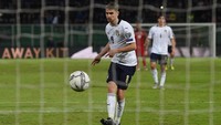 Italia mendapatkan hadiah penalti di menit ke-75 usai Riccardo Orsolini dijatuhkan di kotak terlarang. Jorginho yang menjadi eksekutor pun sukses mencatatkan namanya di papan skor. Tullio M. Puglia/Getty Images.