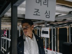 Bukan Cuma Nyanyi, Afgan Boyong Piala dari V-Live Awards V Heartbeat 2019