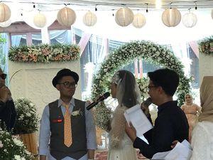 Viral Nikahan Santuy, Pengantin Pajang Foto Suzana dan Putar Lagu Kera Sakti Viral Nikahan Santuy, Pengantin Pajang Foto Suzana dan Putar Lagu Kera Sakti