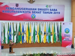 Menkes Terawan Bagikan Penghargaan Kota Sehat untuk 177 Bupati dan Wali Kota