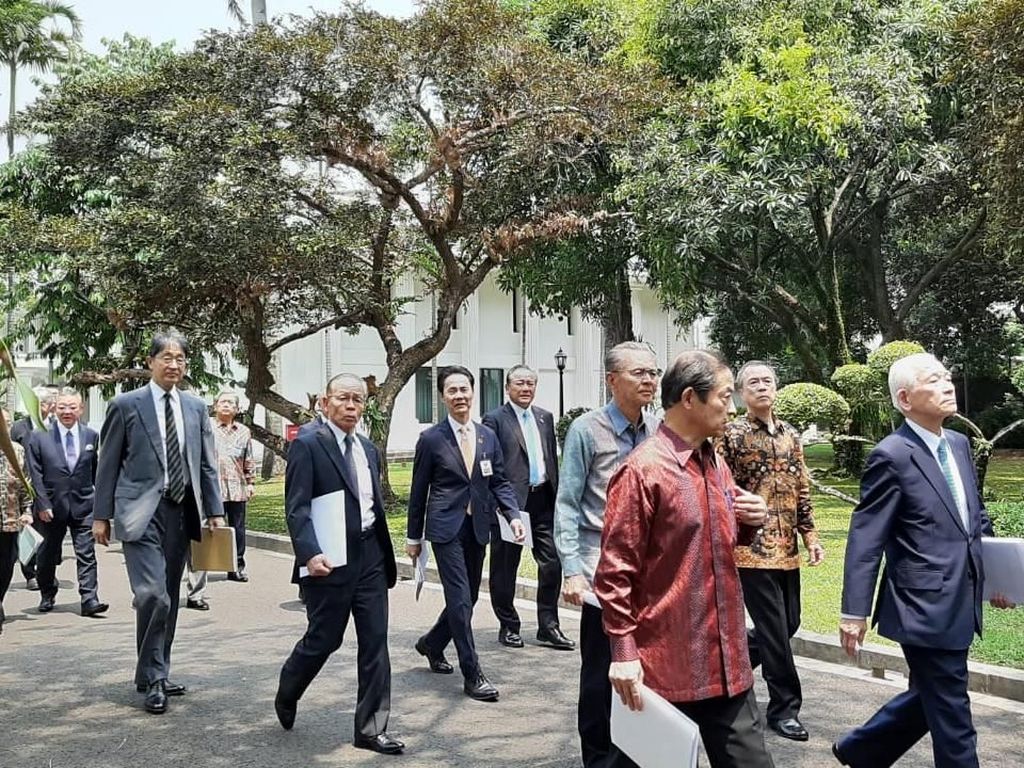 Jokowi Bahas Banyak Mega Proyek Bareng Pengusaha Kakap Jepang Jokowi Bahas Banyak Mega Proyek Bareng Pengusaha Kakap Jepang