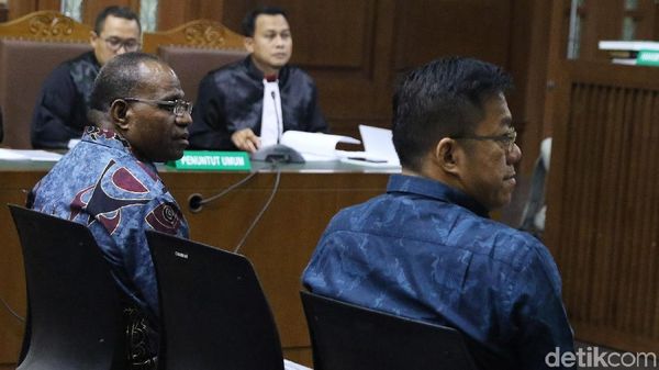 Sidang Perdana Korupsi Pembangunan Jalan di Papua