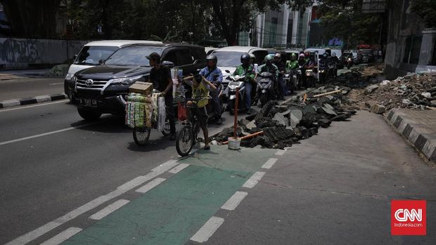 Polisi Akan Tilang Pengguna Skuter Listrik di Jalur Sepeda