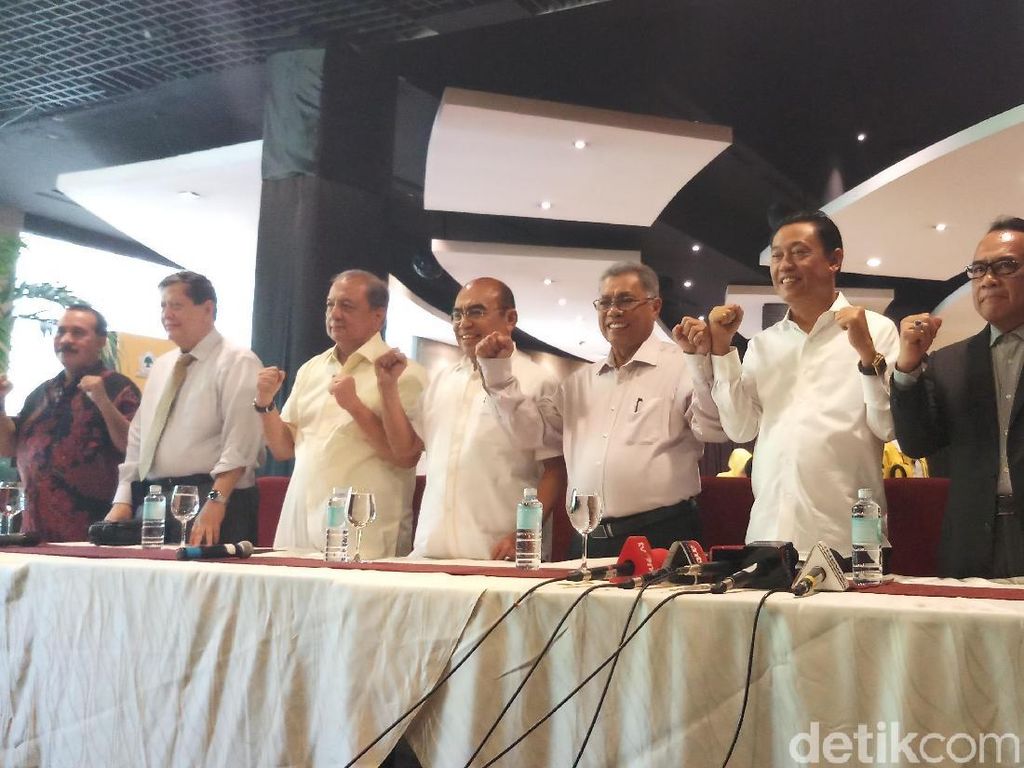 Pemuda Pancasila-FKPPI-SOKSI Deklarasi Dukung Bamsoet Maju Caketum Golkar Pemuda Pancasila-FKPPI-SOKSI Deklarasi Dukung Bamsoet Maju Caketum Golkar