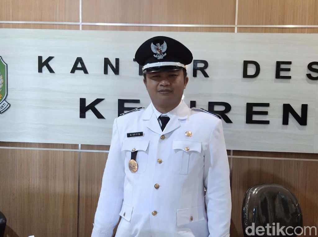 Mantan Petugas Kebersihan Desa di Banyuwangi Dilantik Jadi Kades Mantan Petugas Kebersihan Desa di Banyuwangi Dilantik Jadi Kades