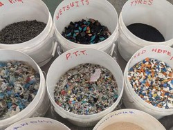 Ilmuwan Australia Temukan Kemungkinan Solusi Daur Ulang Sampah Plastik