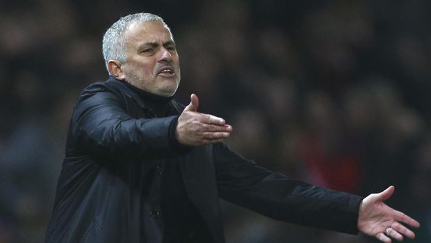 Jadi Pelatih Tottenham, Mourinho Diklaim Inginkan Dybala