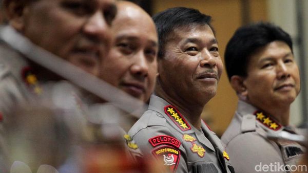 Rapat Perdana Kapolri Jenderal Idham Azis Bersama Komisi III DPR