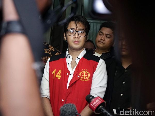 Dituntut 10 Bulan, Kriss Hatta: Jika Salah Bela Wanita, Hukum Berat Saja