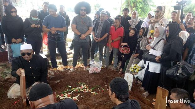 Kondisi pemakaman Cecep Reza