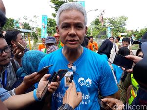 Ganjar Soal Pilkada: Kalau Dipilih DPRD Lagi, Seperti Orang Tak Belajar Ganjar Soal Pilkada: Kalau Dipilih DPRD Lagi, Seperti Orang Tak Belajar