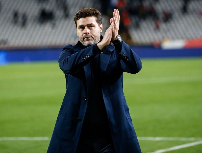 BELGRADE, SERBIA - NOVEMBER 06: Head coach Mauricio Pochettino of Tottenham Hotspur applauds the fans after the UEFA Champions League group B match between Crvena Zvezda and Tottenham Hotspur at Rajko Mitic Stadium on November 6, 2019 in Belgrade, Serbia. (Photo by Srdjan Stevanovic/Getty Images)