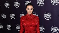 Kim Kardashian. Sebelum Kim dan Kanye West jadi pasangan seperti sekarang, sempat ada sosok Ronaldo. Keduanya sempat dilaporkan berciuman mesra di Madrid, ketika Kim lagi liburan tiga hari di Madrid. (Foto: Getty Images)