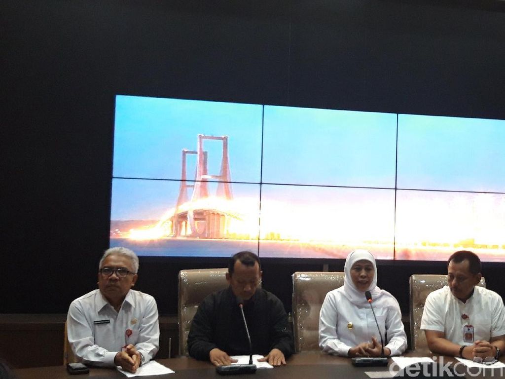 Dilaporkan 2.000 Pekerja Perusahaan Rokok di Jatim di-PHK Tahun Depan Dilaporkan 2.000 Pekerja Perusahaan Rokok di Jatim di-PHK Tahun Depan