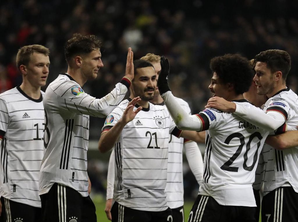 Gnabry Hat-trick, Jerman Gebuk Irlandia Utara 6-1 Gnabry Hat-trick, Jerman Gebuk Irlandia Utara 6-1