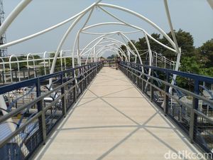 Hampir Rampung, Begini Wajah Baru JPO Jembatan Gantung Daan Mogot