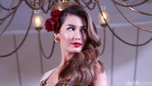 Foto: Bocoran Gaya Puteri Indonesia Alexis Cull di Miss Universe 2019 