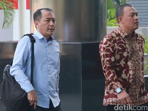 Eks Presdir Lippo Cikarang Diperiksa KPK Sebagai Tersangka Eks Presdir Lippo Cikarang Diperiksa KPK Sebagai Tersangka