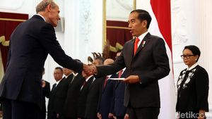 Momen Jokowi Terima Surat Kepercayaan Dubes Negara Sahabat