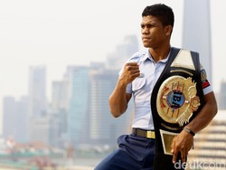 Juara Dunia, Ongen Saknosiwi Ajak Orang Tua ke Ragunan