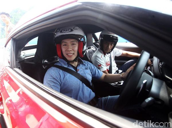 Lihat dari Dekat Mobil Kevin Sanjaya dan Marcus Gideon, Gahar!