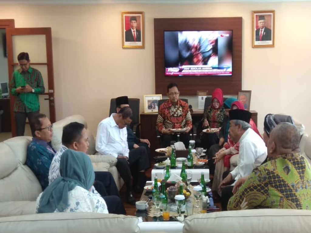 Syukuran Arsul Sani Jadi Wakil Ketua MPR, PPP: Sangat Membanggakan Syukuran Arsul Sani Jadi Wakil Ketua MPR, PPP: Sangat Membanggakan