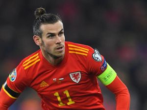 Berbatov: Bale Bodoh karena Olok-olok Madrid dengan Bendera Wales