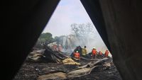 Gudang Plastik di Jakbar Terbakar, 14 Mobil Damkar Diturunkan