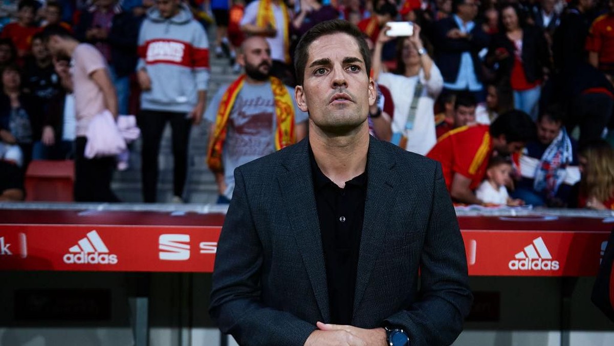 Robert Moreno sakit hati ditelikung Luis Enrique? (Juan Manuel Serrano Arce/Getty Images)