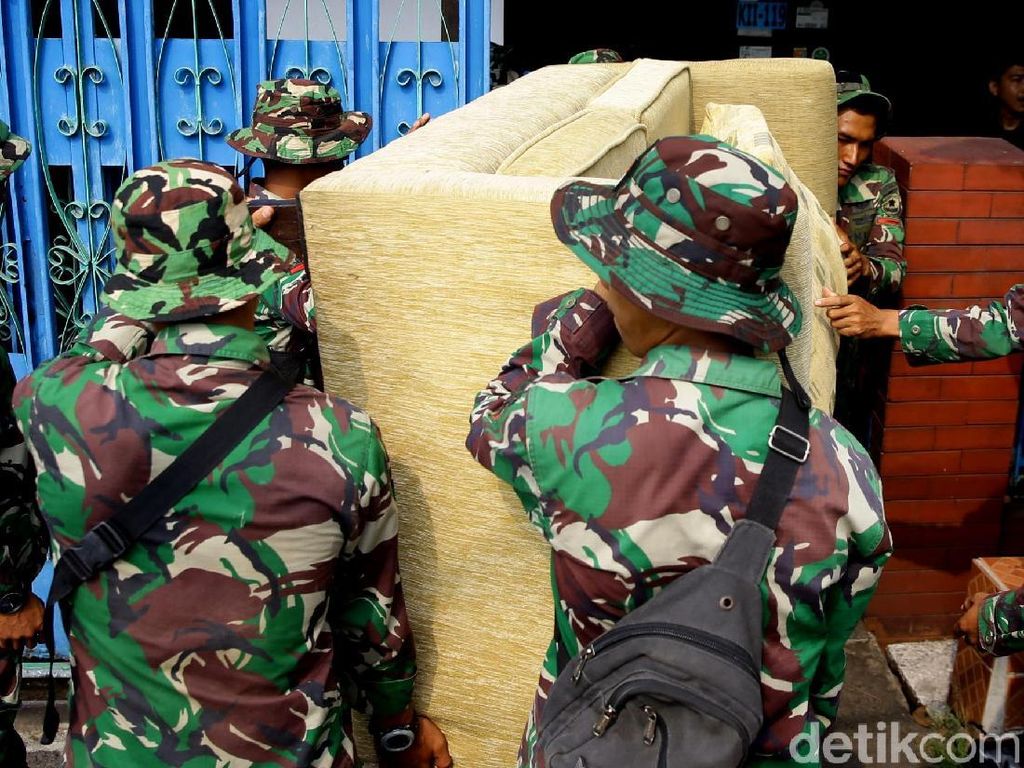 Pengosongan Rumah Dinas Kodam di Cijantung Pengosongan Rumah Dinas Kodam di Cijantung