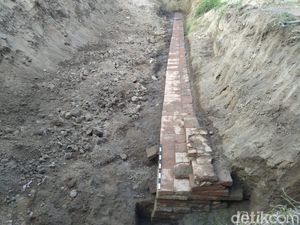 Ekskavasi Bangunan Peninggalan Pramajapahit di Nganjuk Dihentikan Ekskavasi Bangunan Peninggalan Pramajapahit di Nganjuk Dihentikan