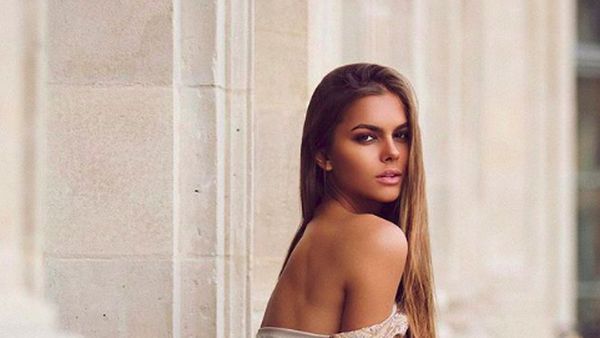 8 Potret Wanita Rusia yang Ngaku Digoda Ronaldo Kini Foto Tanpa Busana