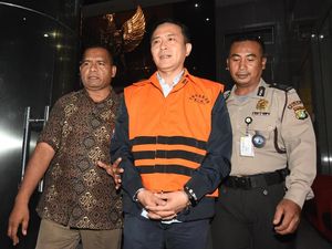 Eks Presdir Lippo Cikarang Berompi KPK Eks Presdir Lippo Cikarang Berompi KPK