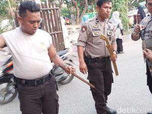 Sisir Lokasi Bentrok Mahasiswa UNM Makassar, Polisi Sita Samurai-Anak Panah
