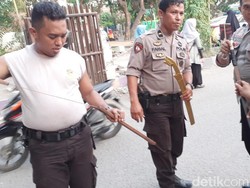 Sisir Lokasi Bentrok Mahasiswa UNM Makassar, Polisi Sita Samurai-Anak Panah