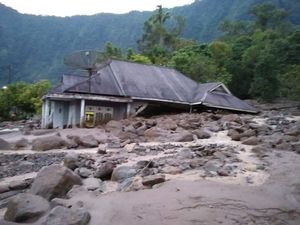 Belasan Rumah di Agam Sumbar Rusak Diterjang Banjir Bandang