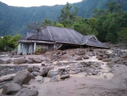 Belasan Rumah di Agam Sumbar Rusak Diterjang Banjir Bandang
