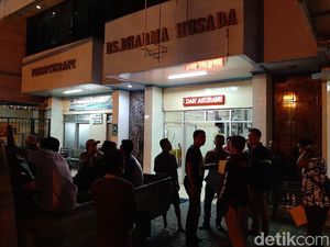 Proyek Bangunan Pasar Baru Kota Probolinggo Ambruk, 7 Pekerja Jatuh Proyek Bangunan Pasar Baru Kota Probolinggo Ambruk, 7 Pekerja Jatuh