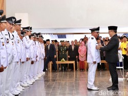 Bupati Anas Ajak Ratusan Kades Pacu Kerja Tim Pemburu Kemiskinan