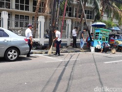 Marka Serobot Jalan Juanda Jakpus Sudah Dihapus, Mobil-Motor Masih Parkir