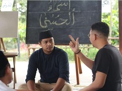 Dari Haji Backpacker, Danial Rifki Kini Menyatukan Cinta yang Beda