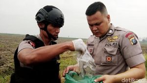 Polisi Jinakkan Bom Rakitan Terduga Teroris Medan