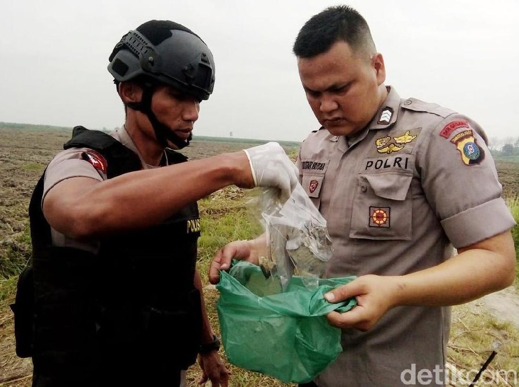 Polisi Jinakkan Bom Rakitan Terduga Teroris Medan