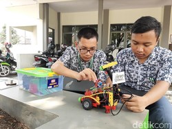 Santri Tasikmalaya Juara Kontes Robot Nasional
