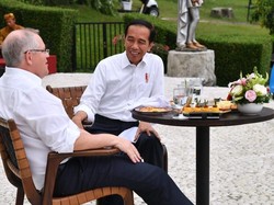 Jokowi hingga Ahok, Para Politisi yang Doyan Banget Minum Wedang