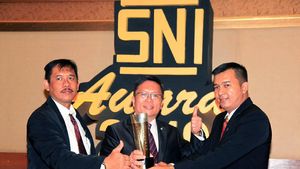 Dua Menteri Hadiri SNI Award