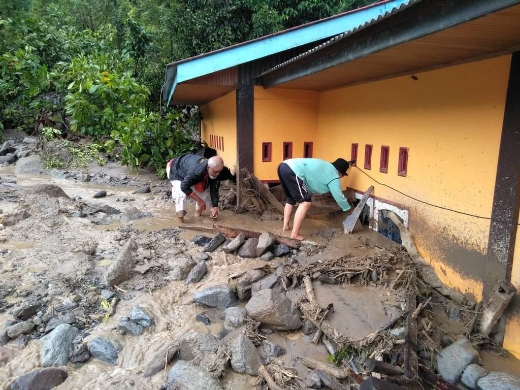Pemkab Agam Tetapkan Tanggap Darurat Banjir Bandang 15 Hari