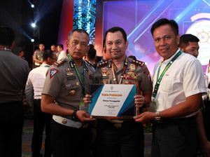 Kerja Keras Polres Trenggalek Berbuah Penghargaan dari Kemenpan RB Kerja Keras Polres Trenggalek Berbuah Penghargaan dari Kemenpan RB