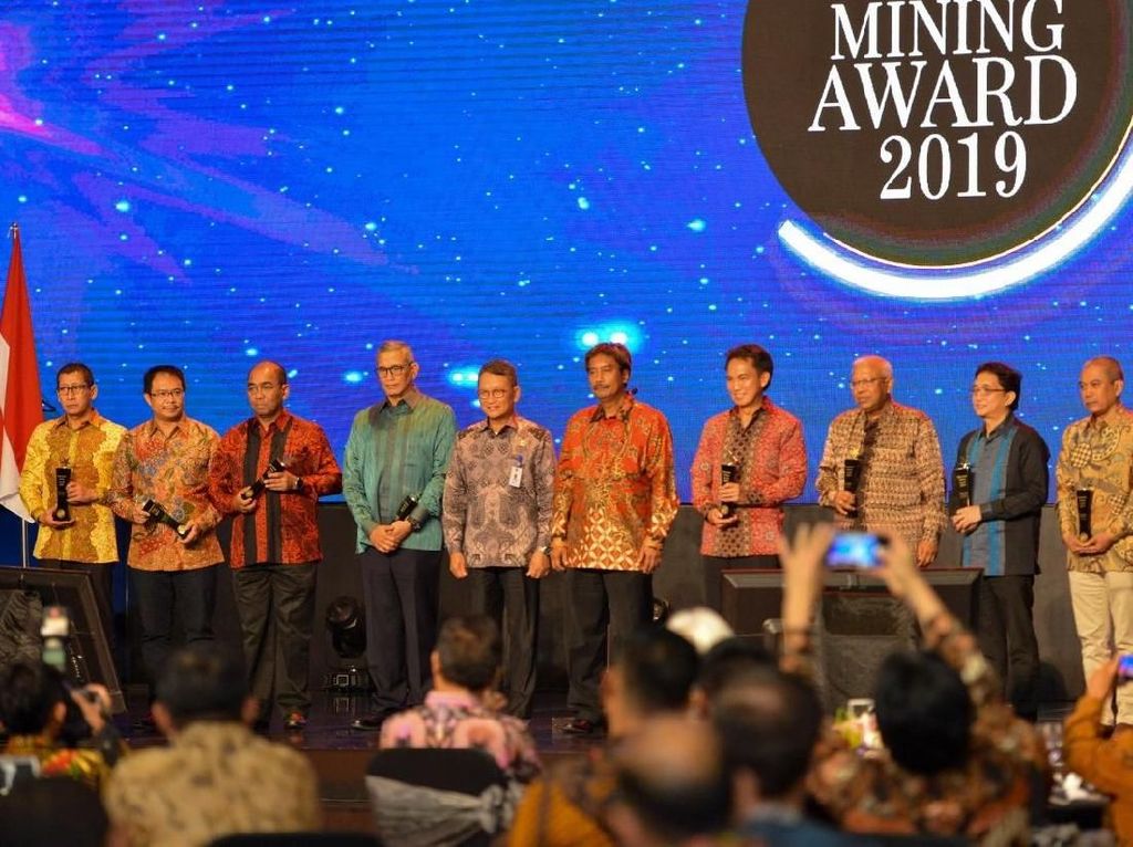 PT Timah, PTBA, dan Freeport Raih Penghargaan di IMA Award 2019 PT Timah, PTBA, dan Freeport Raih Penghargaan di IMA Award 2019