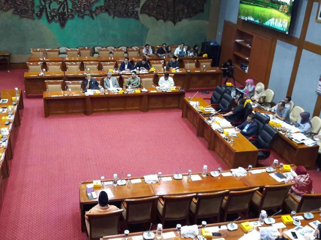 Komisi X Rapat Dengar Pendapat dengan HMI-GMKI, Bahas Tantangan Zaman Komisi X Rapat Dengar Pendapat dengan HMI-GMKI, Bahas Tantangan Zaman